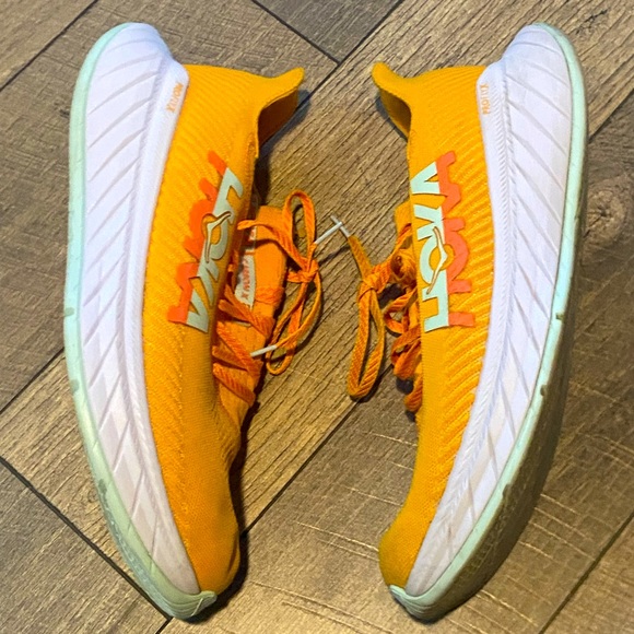 Hoka carbon X Bright Orange Running Shoes - Picture 2 of 4